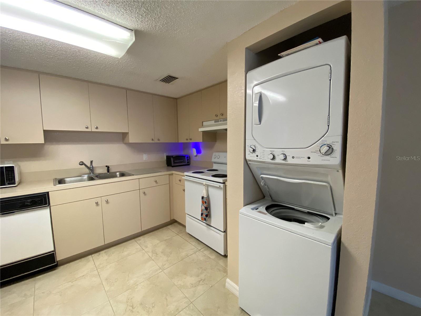 1051 FORREST NELSON BLVD #A-104, PORT CHARLOTTE, FL, 33952
