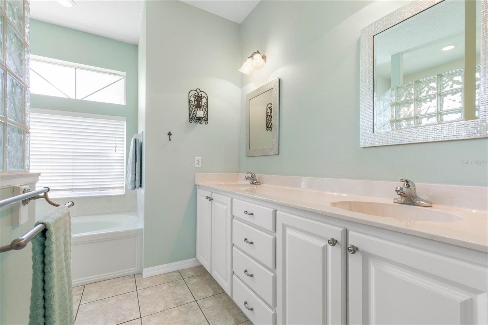 19 DEERWOOD ST, PALM COAST, FL, 32137