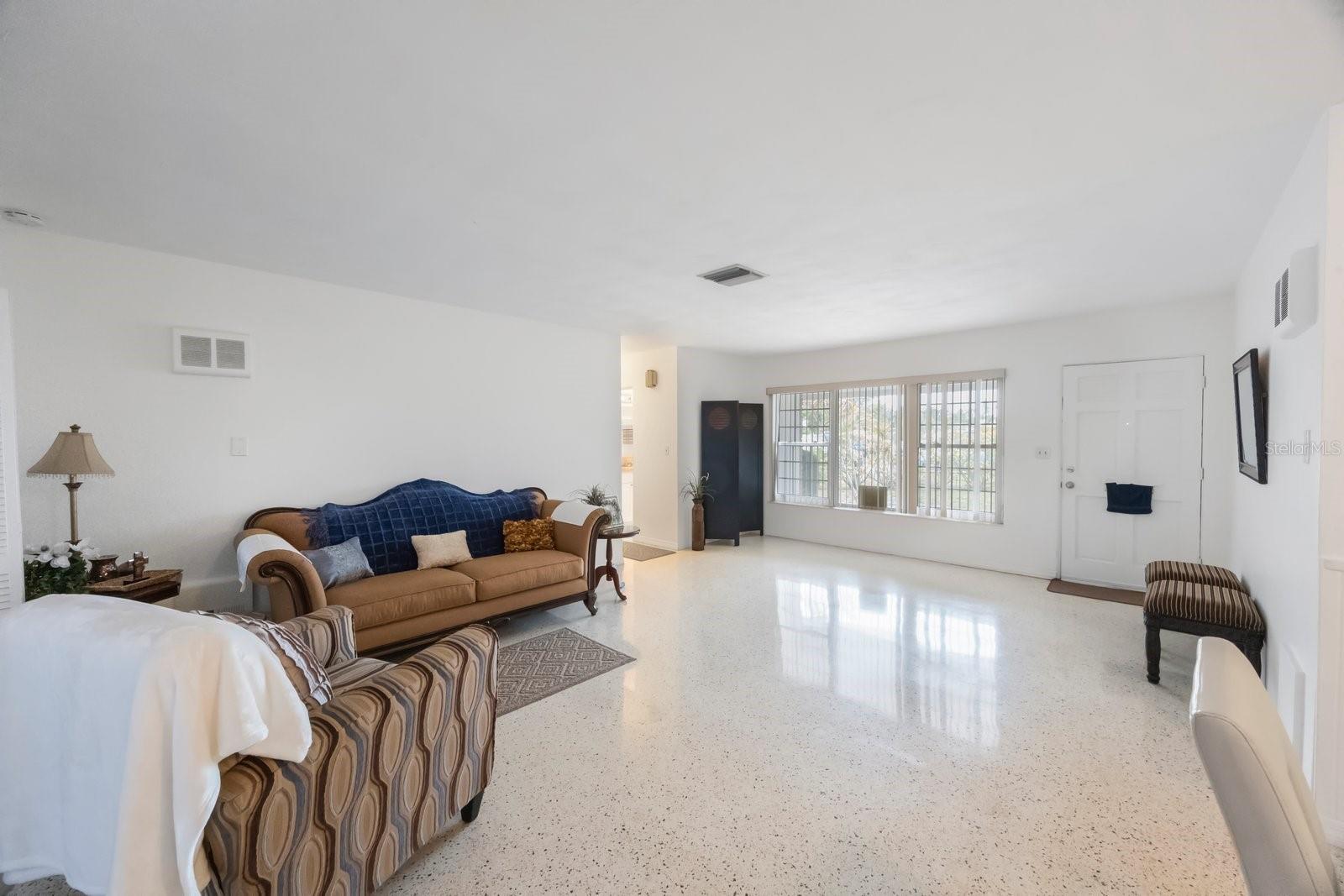 5290 38TH WAY S, ST PETERSBURG, FL, 33711