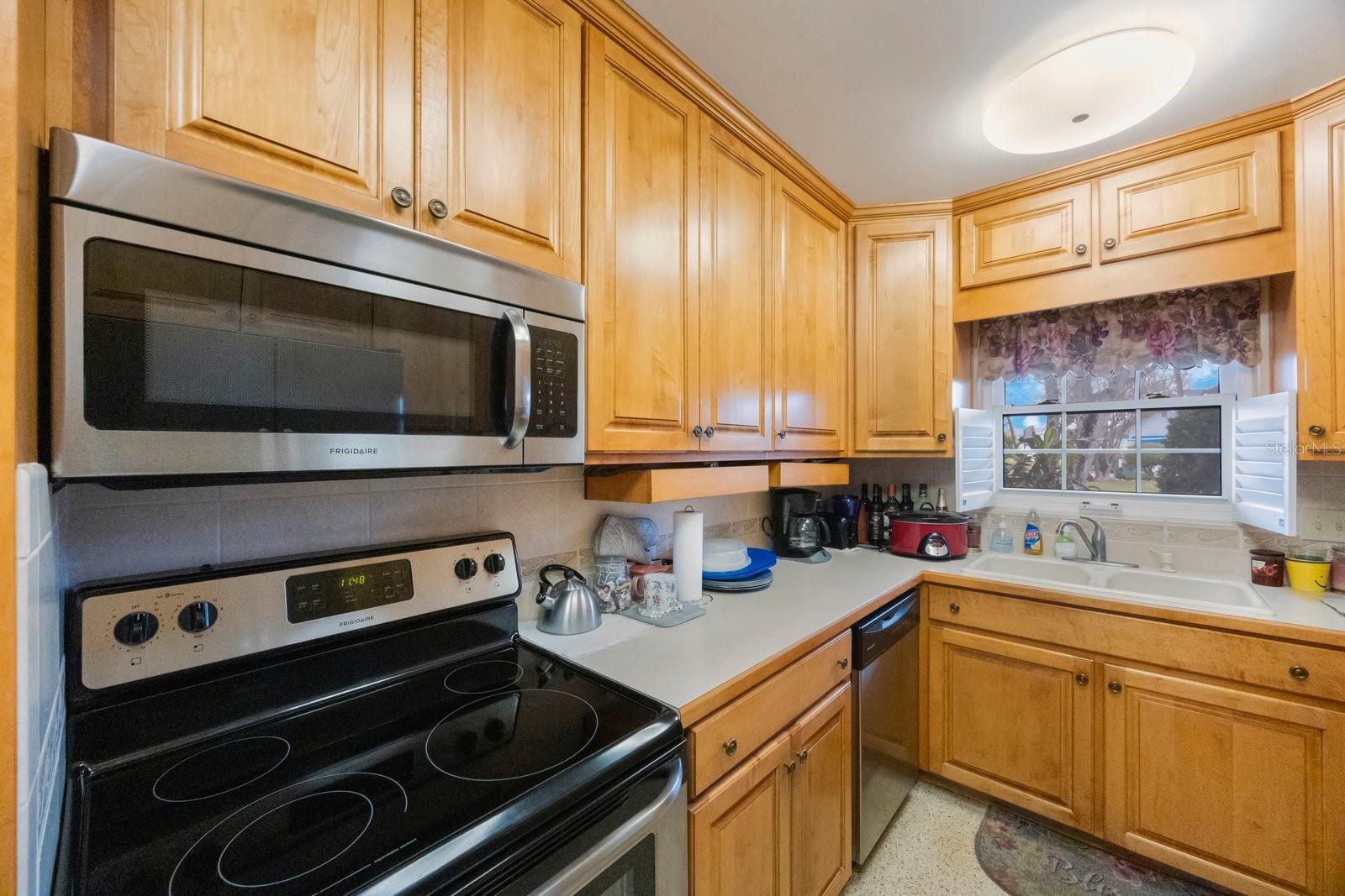 5290 38TH WAY S, ST PETERSBURG, FL, 33711