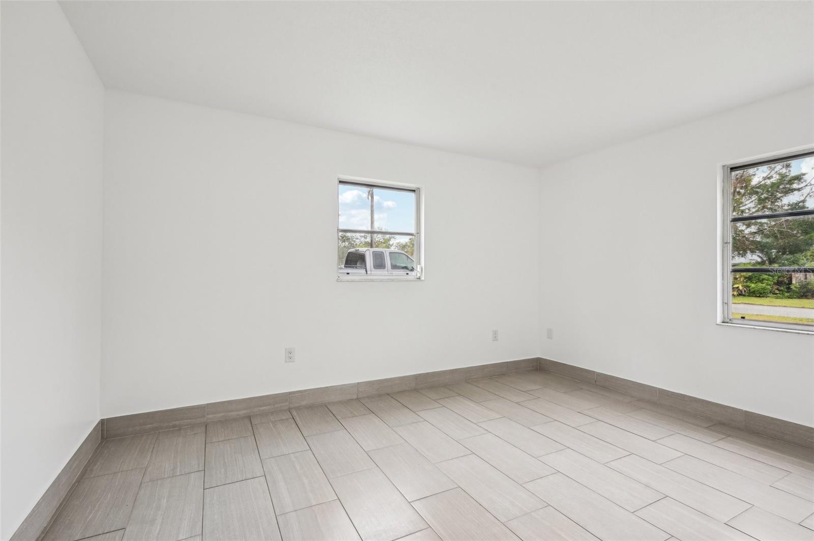 1114 MYRTLE AVE, VENICE, FL, 34285