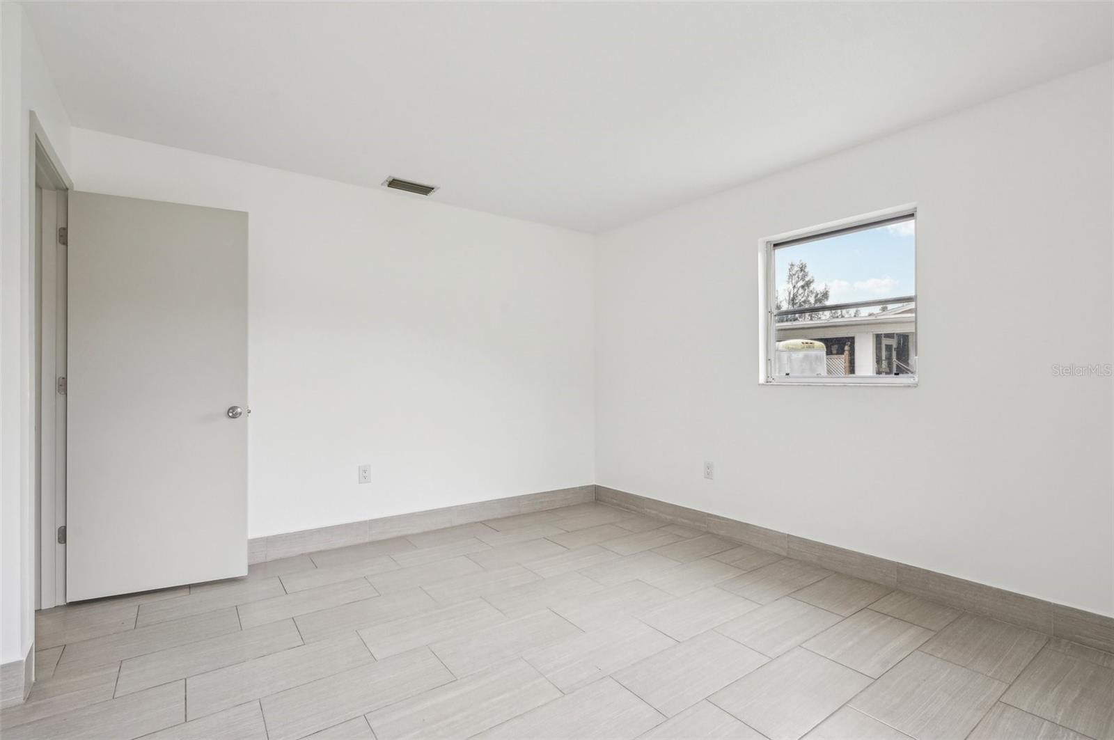 1114 MYRTLE AVE, VENICE, FL, 34285