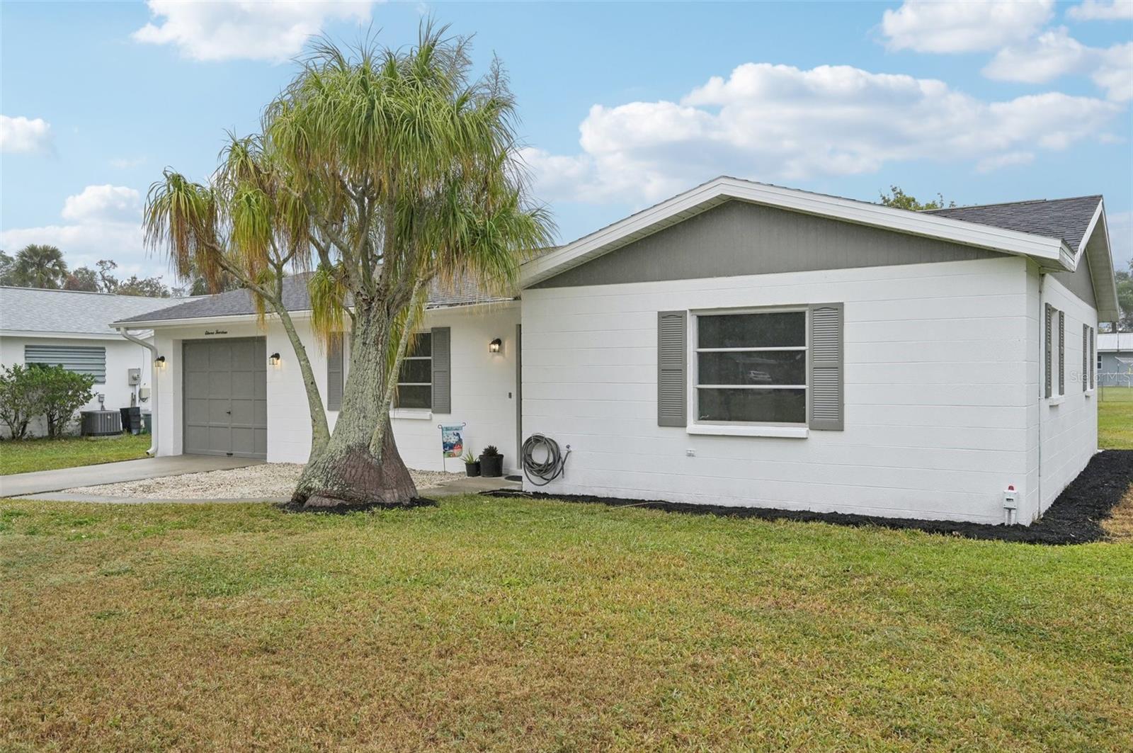 1114 MYRTLE AVE, VENICE, FL, 34285