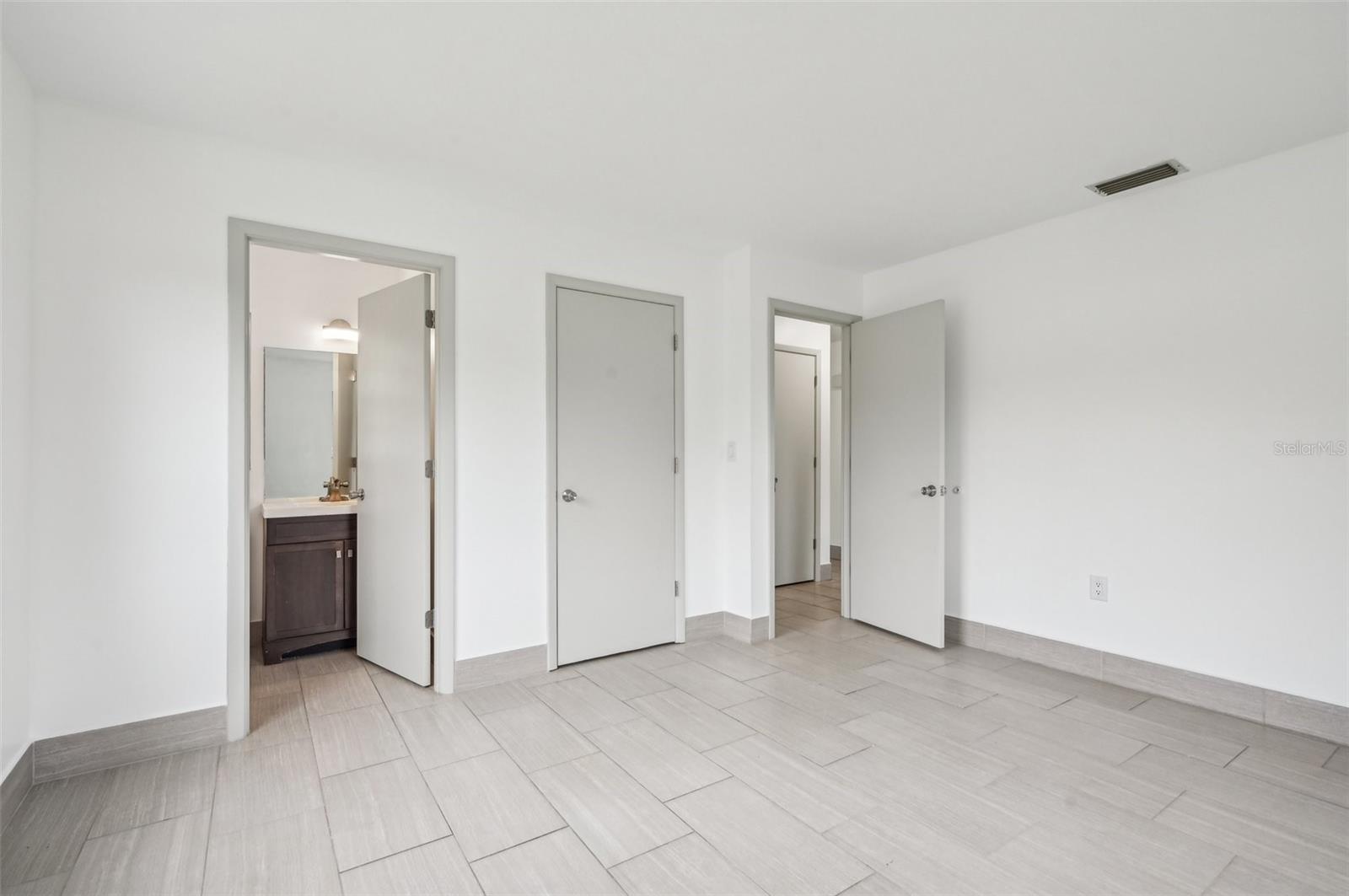 1114 MYRTLE AVE, VENICE, FL, 34285