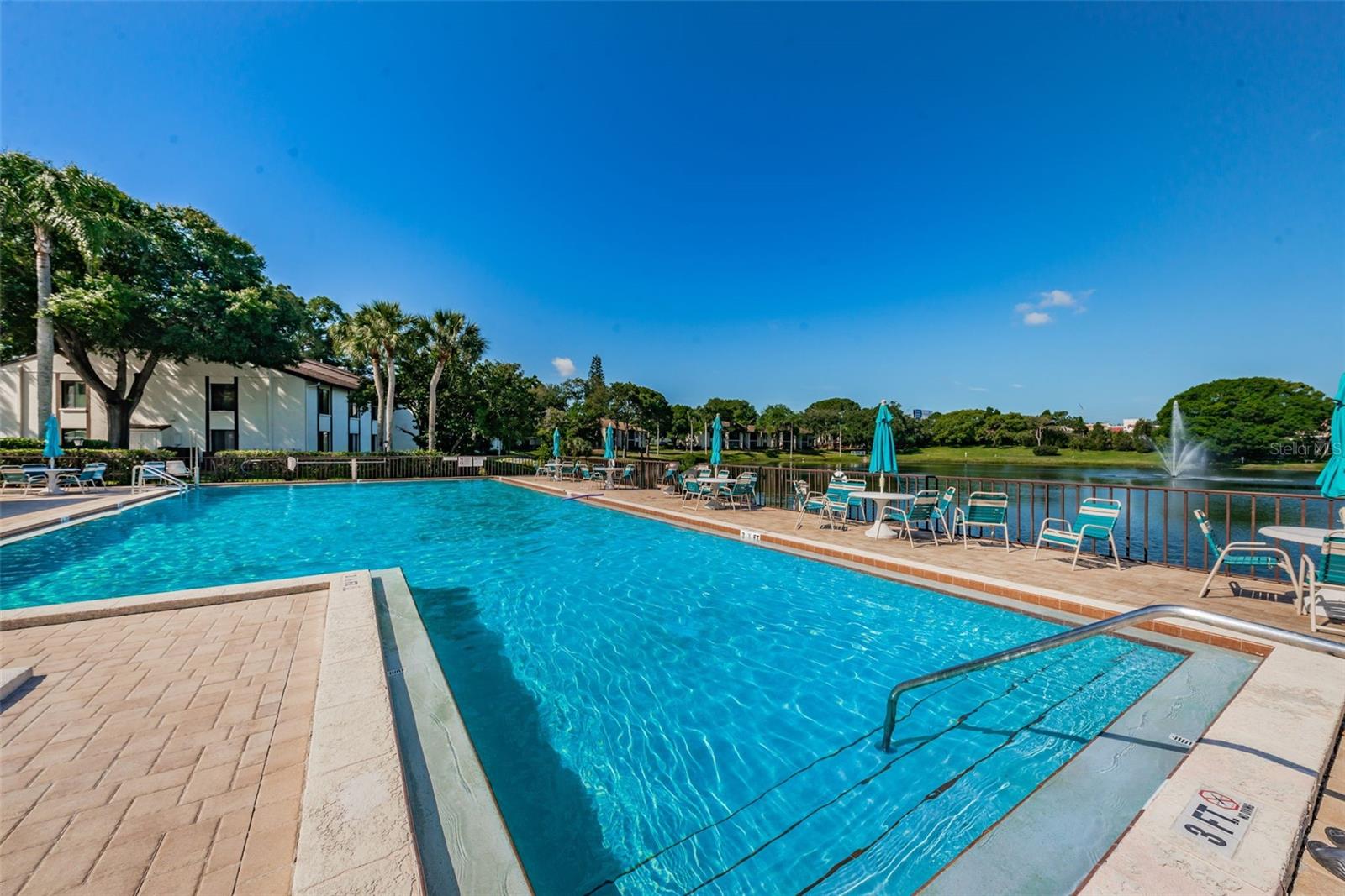 1882 PINE RIDGE WAY W #E1, PALM HARBOR, FL, 34684