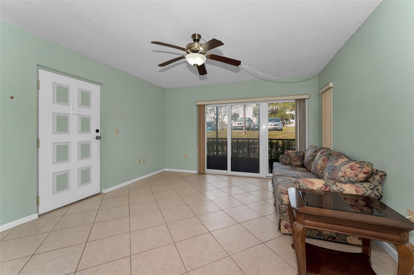 1882 PINE RIDGE WAY W #E1, PALM HARBOR, FL, 34684