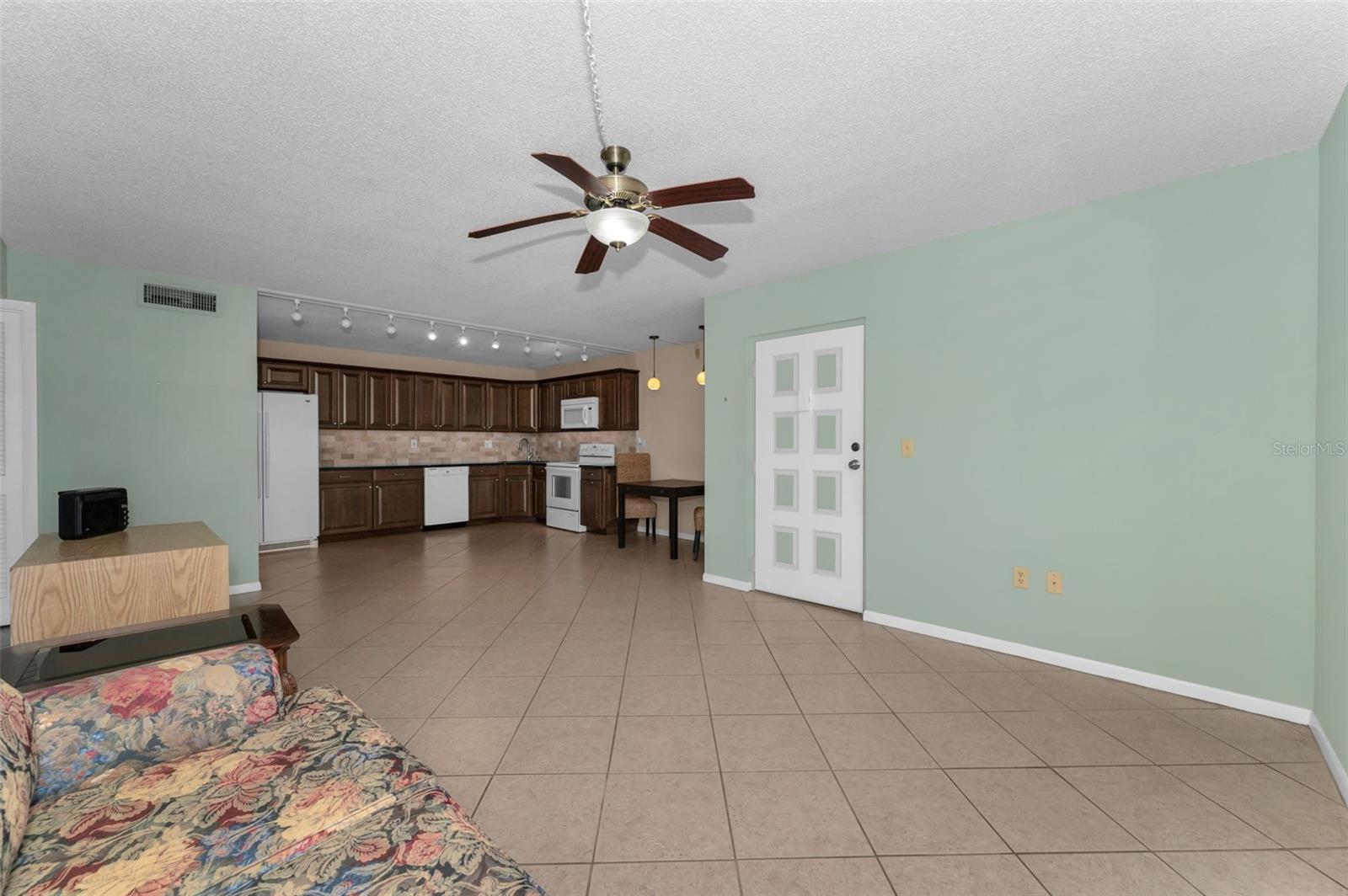 1882 PINE RIDGE WAY W #E1, PALM HARBOR, FL, 34684