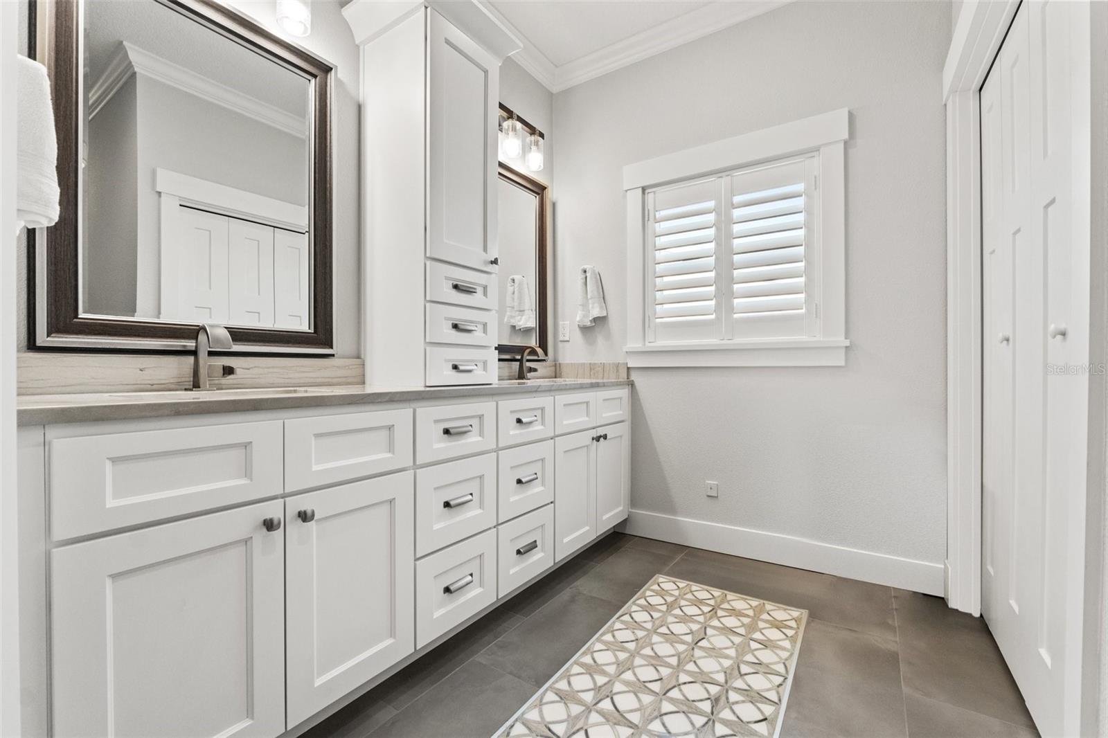 3925 1ST ST NE, ST PETERSBURG, FL, 33703