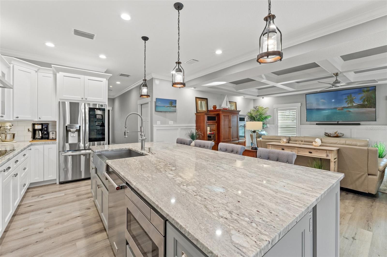 3925 1ST ST NE, ST PETERSBURG, FL, 33703