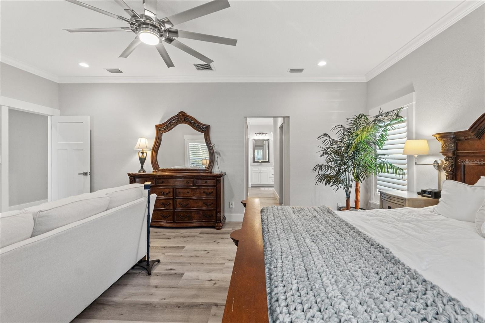 3925 1ST ST NE, ST PETERSBURG, FL, 33703