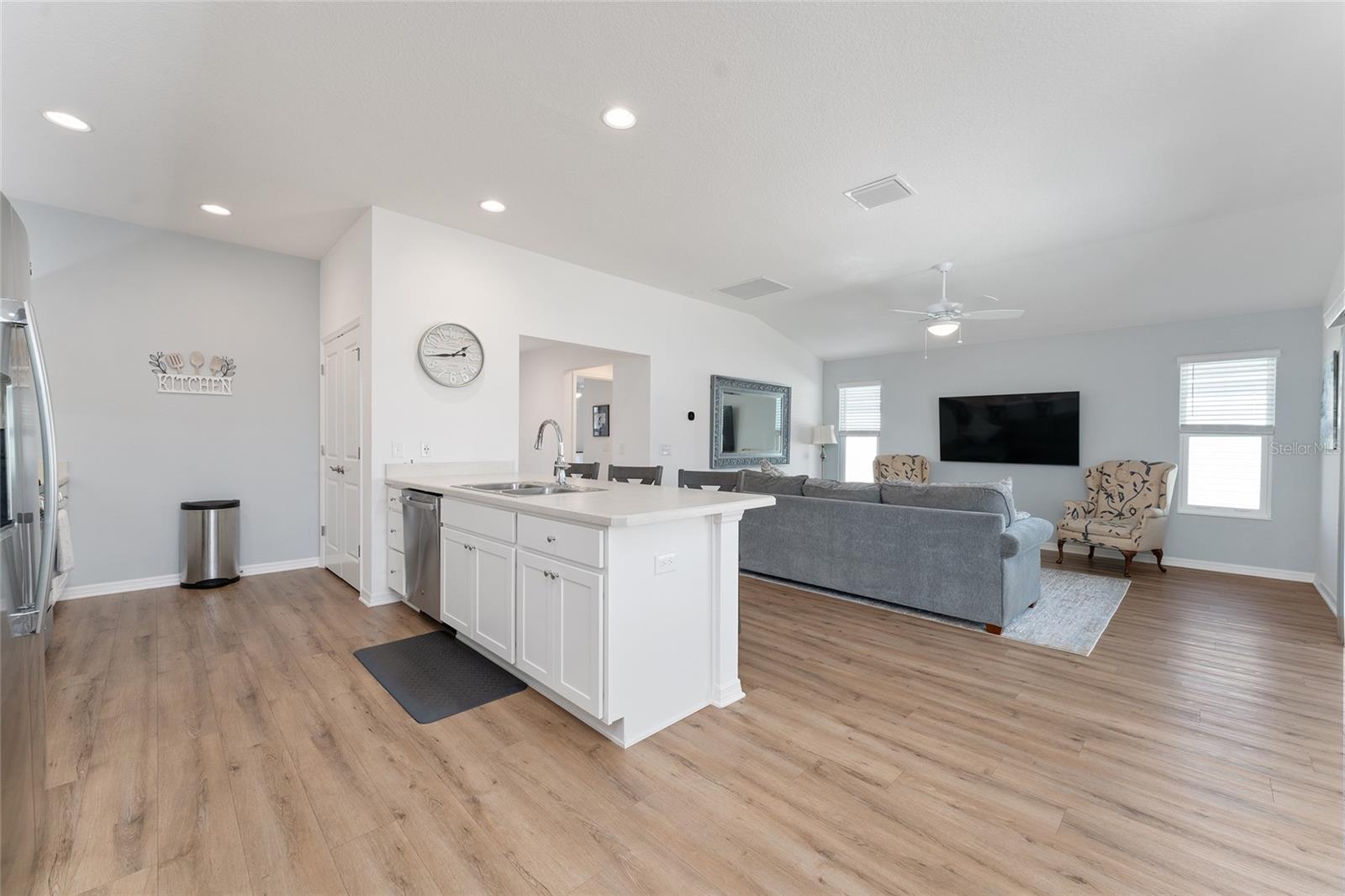 6764 MARY LOOP, THE VILLAGES, FL, 34762