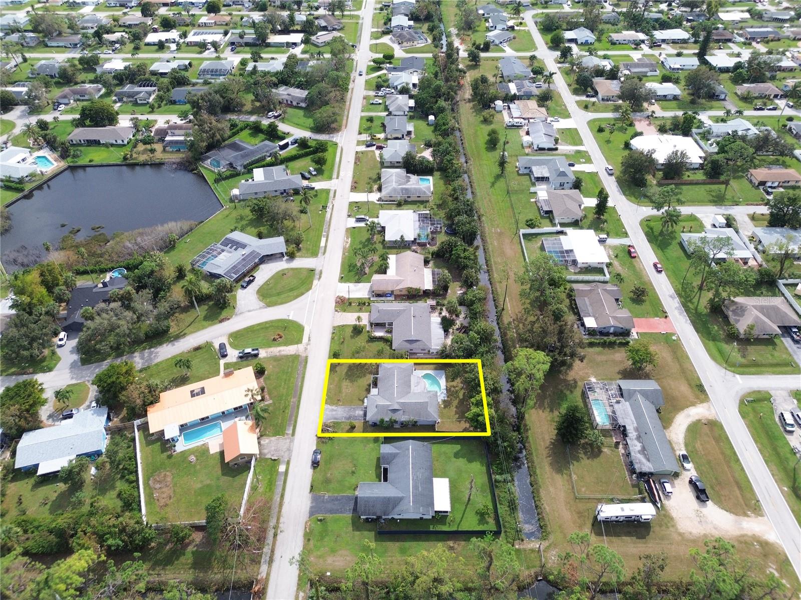 8707 CHATHAM ST, FORT MYERS, FL, 33907