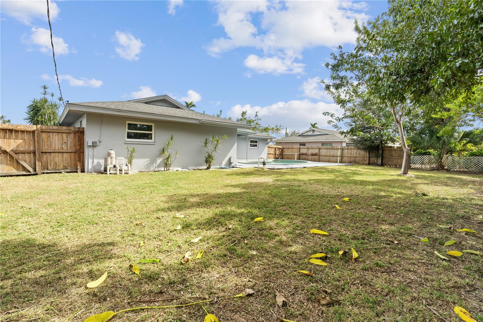 8707 CHATHAM ST, FORT MYERS, FL, 33907