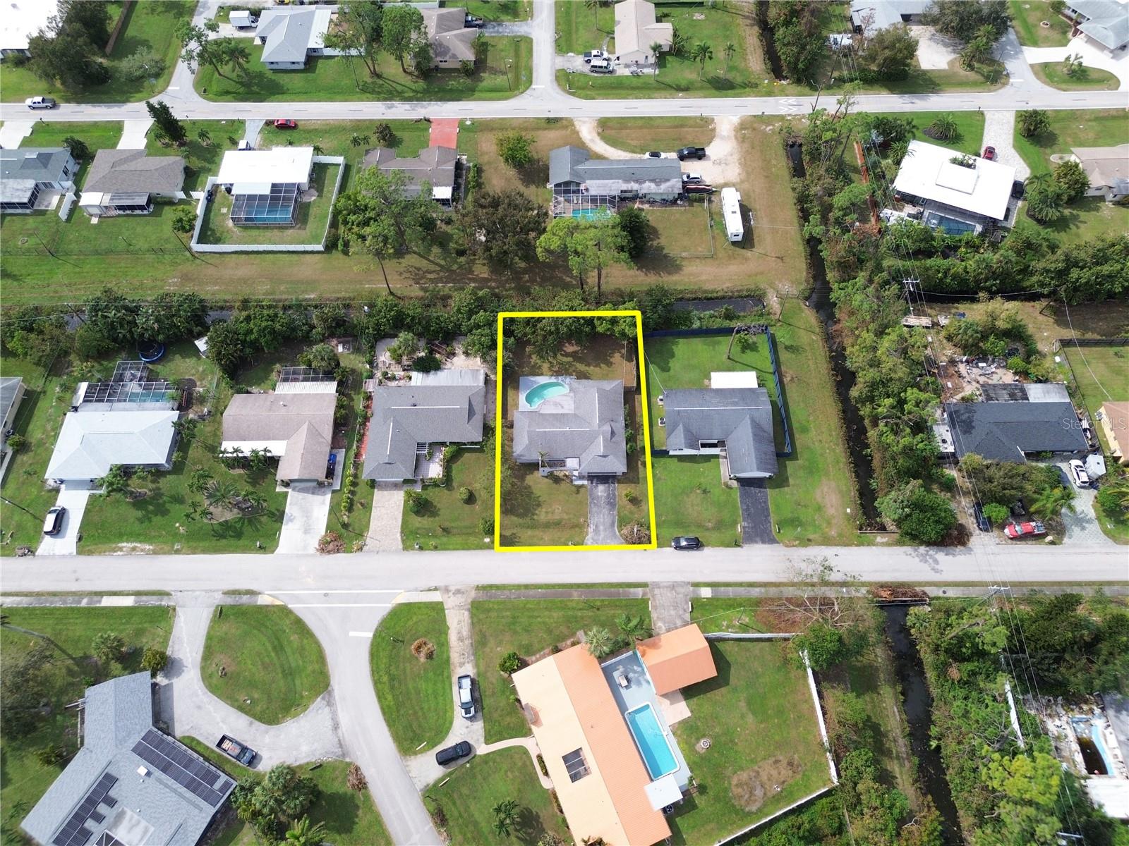 8707 CHATHAM ST, FORT MYERS, FL, 33907