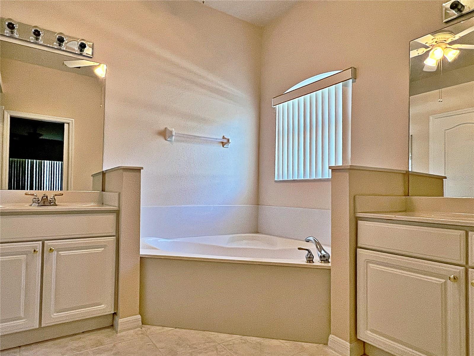 2194 CAXTON AVE, CLERMONT, FL, 34711