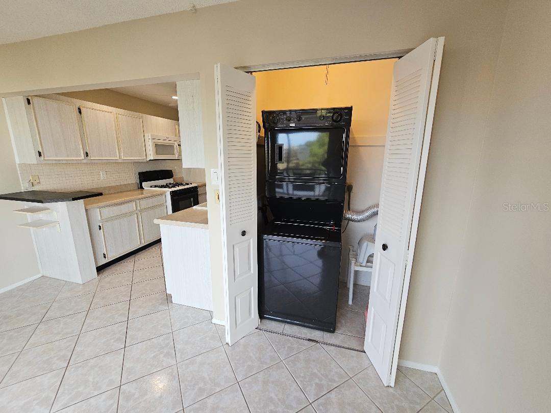 7975 58TH AVE N #402, ST PETERSBURG, FL, 33709