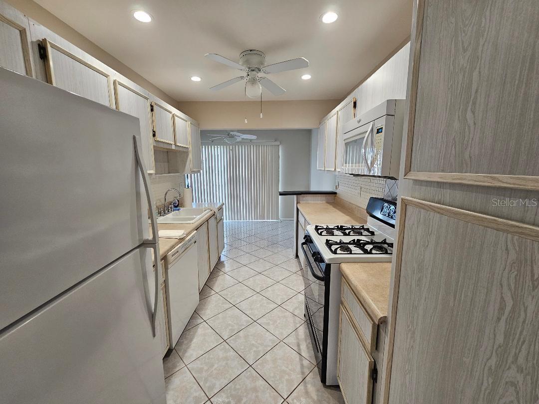 7975 58TH AVE N #402, ST PETERSBURG, FL, 33709