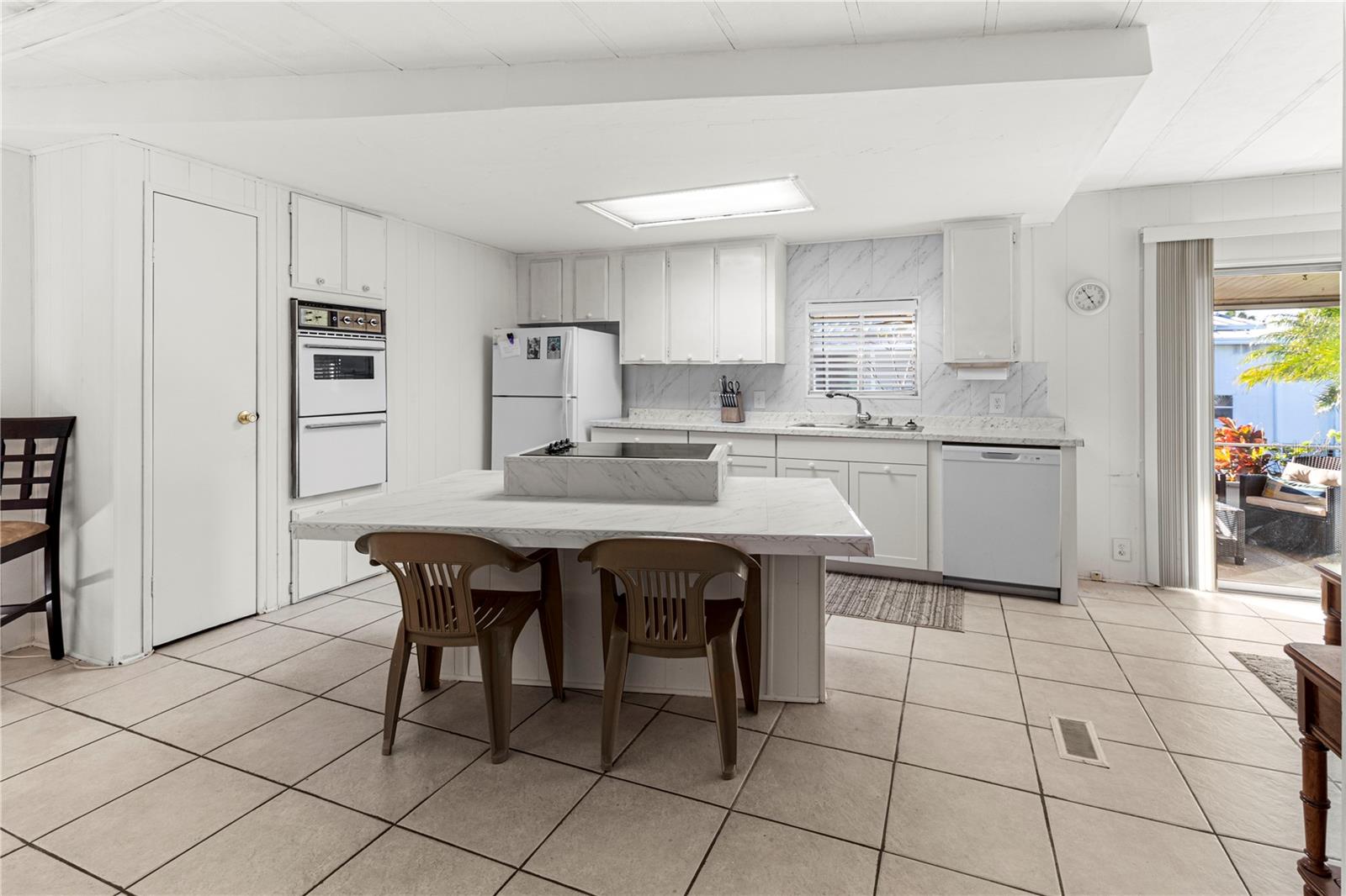 6710 36TH AVE E #112, PALMETTO, FL, 34221