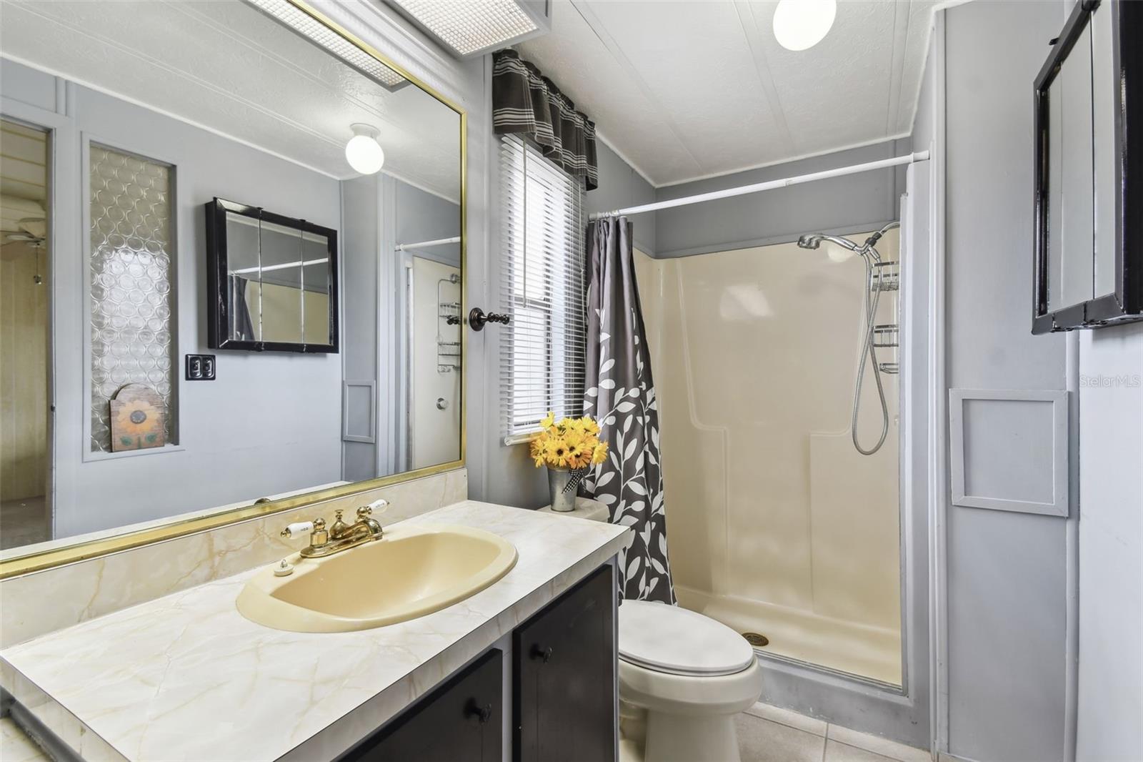 P4933486 Property Photo