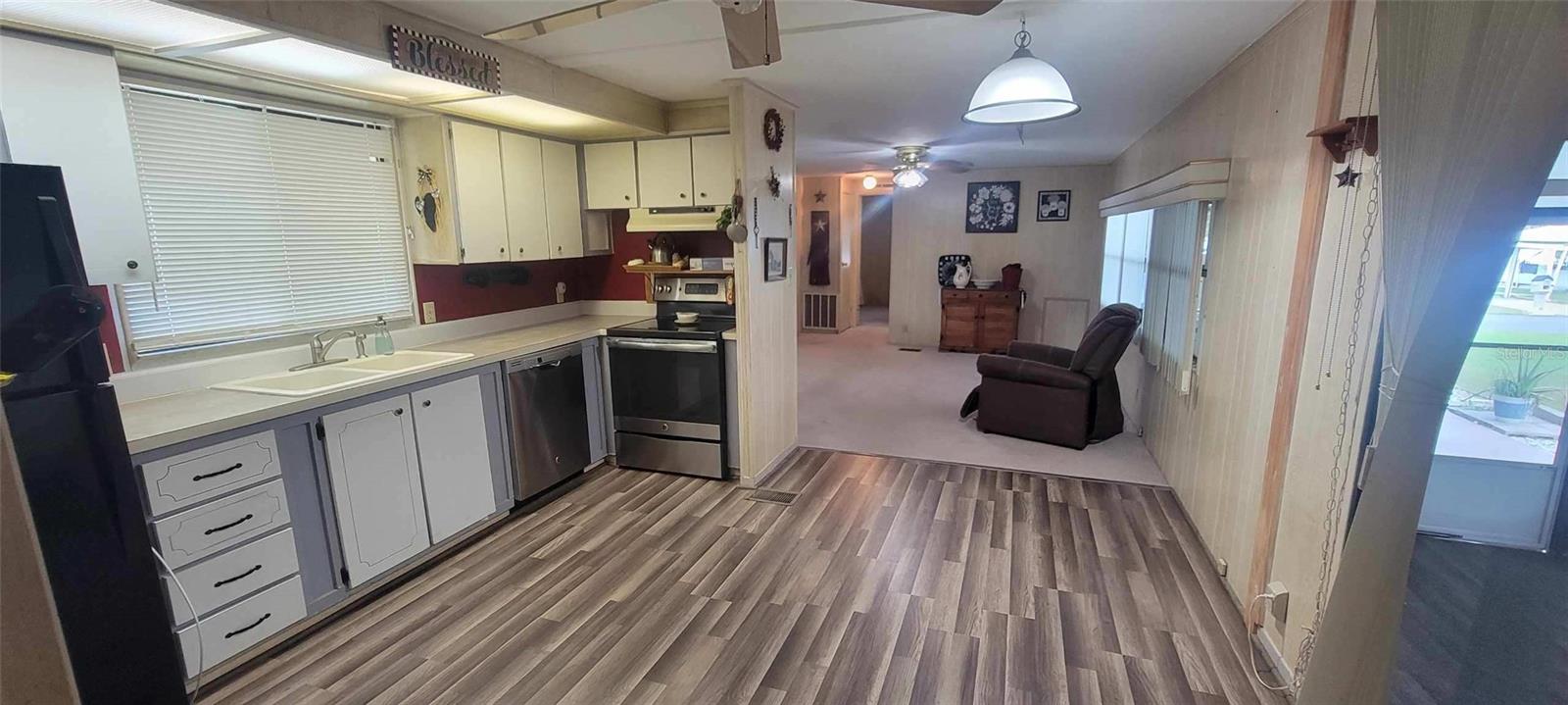 P4933486 Property Photo