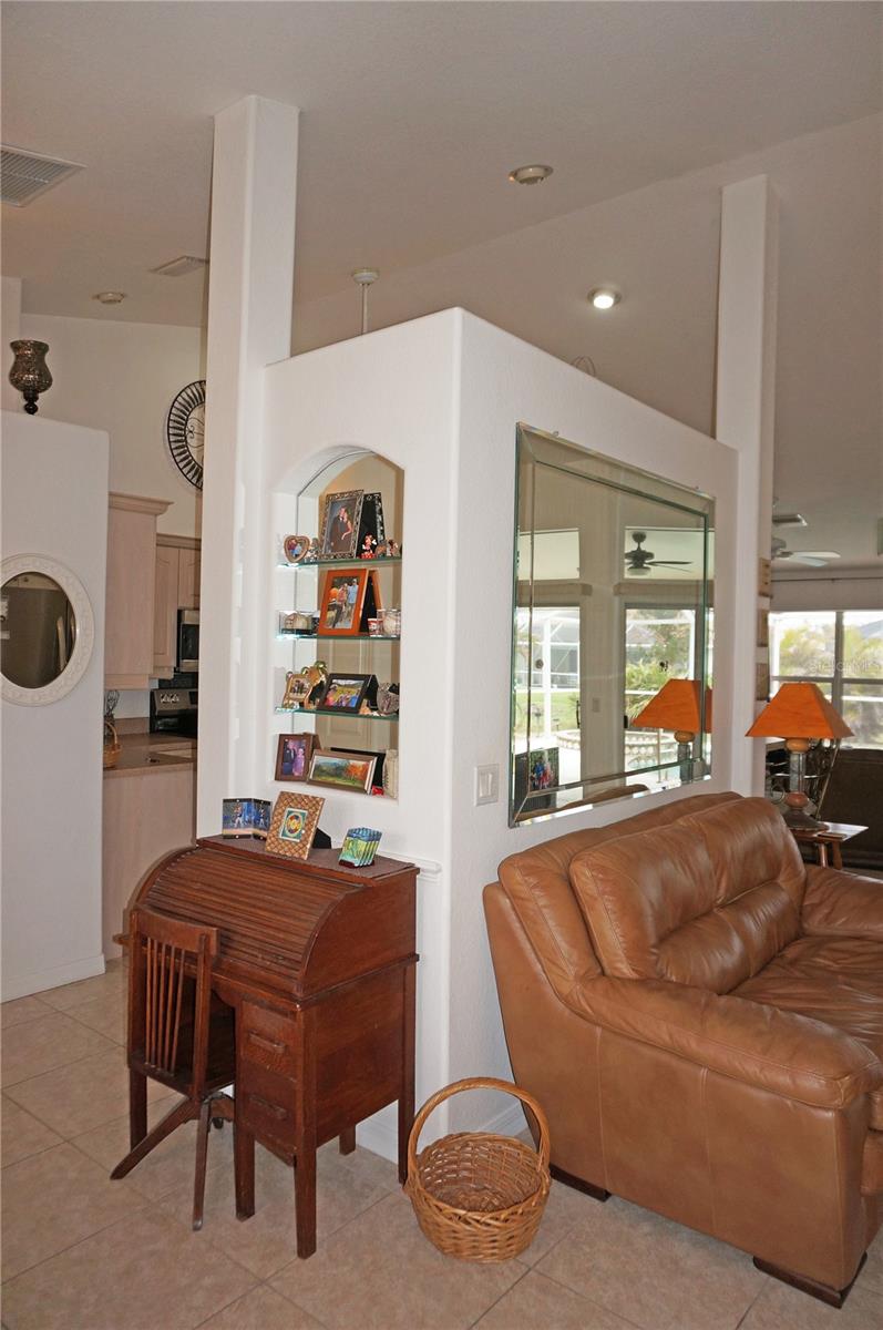 273 MARK TWAIN LN, ROTONDA WEST, FL, 33947