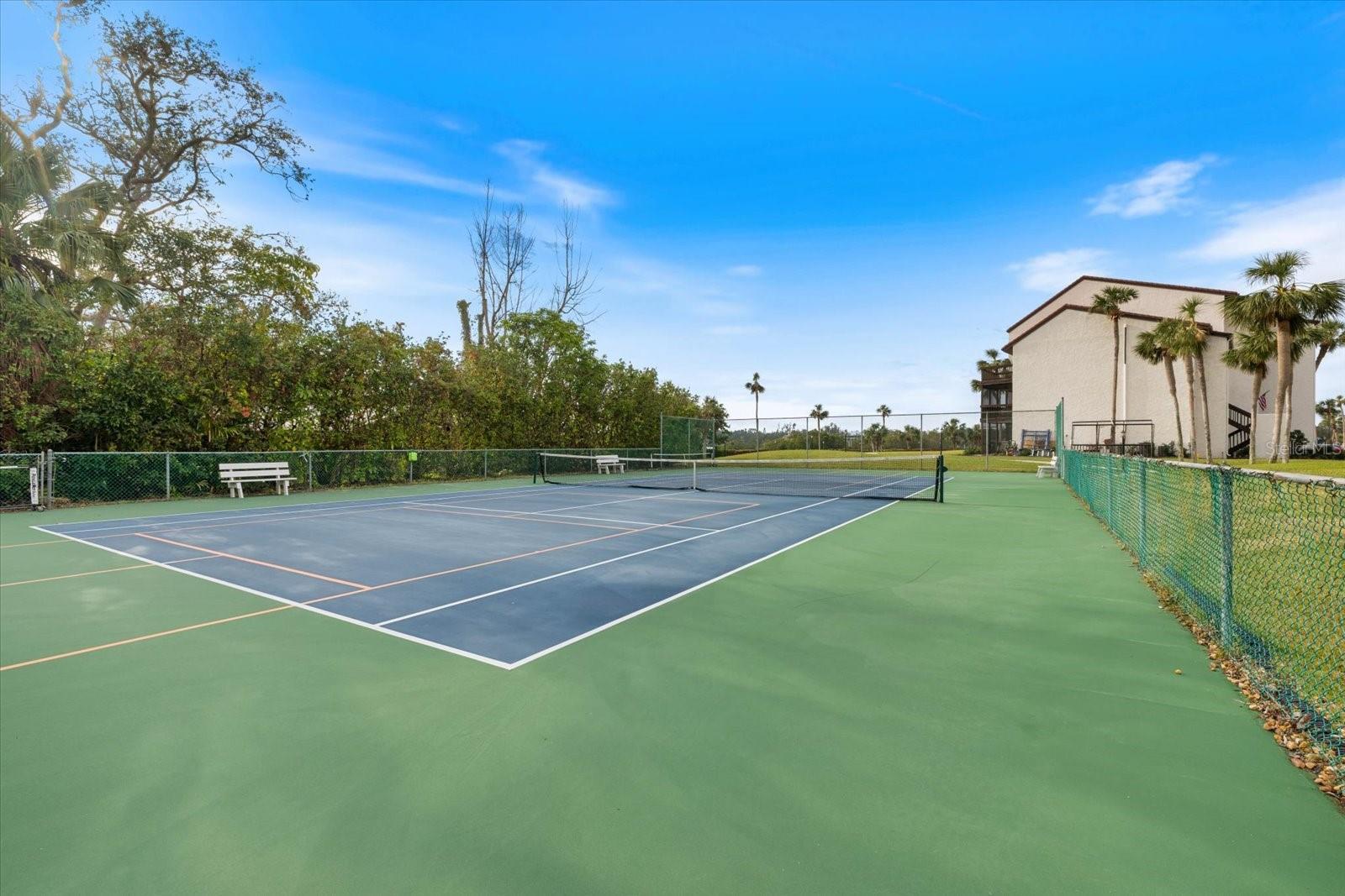 1610 STICKNEY POINT RD #101, SARASOTA, FL, 34231