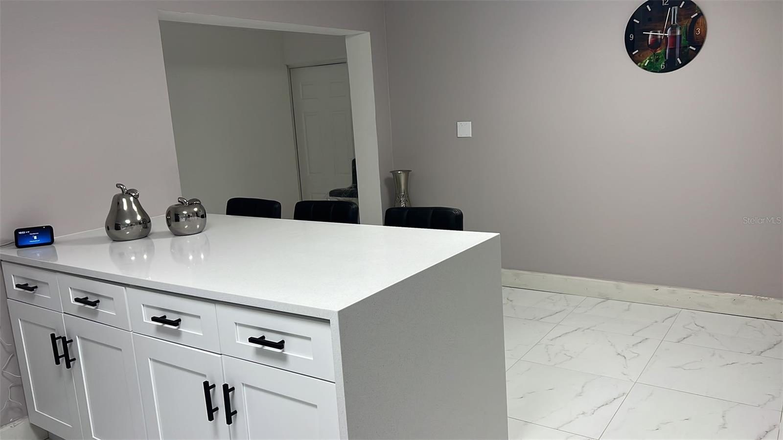 2801 AUBURN AVE W, TAMPA, FL, 33614