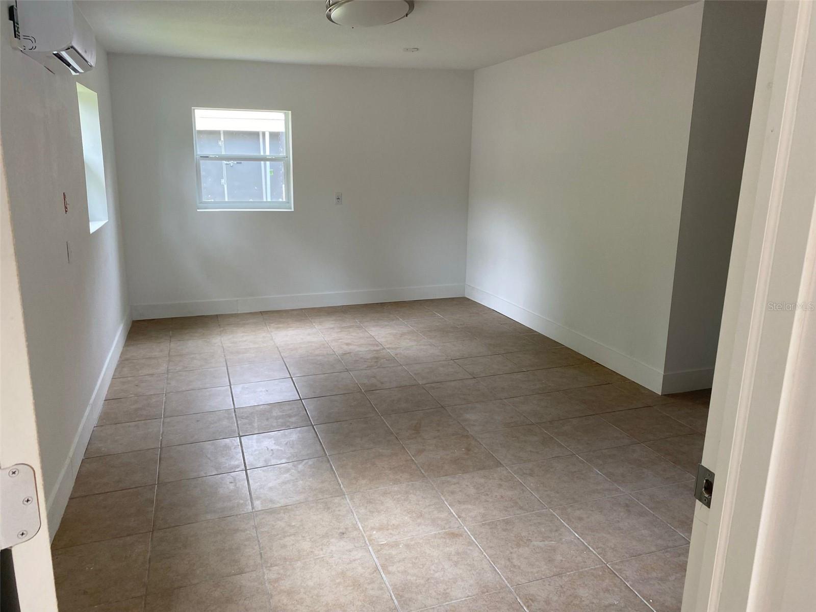 2801 AUBURN AVE W, TAMPA, FL, 33614