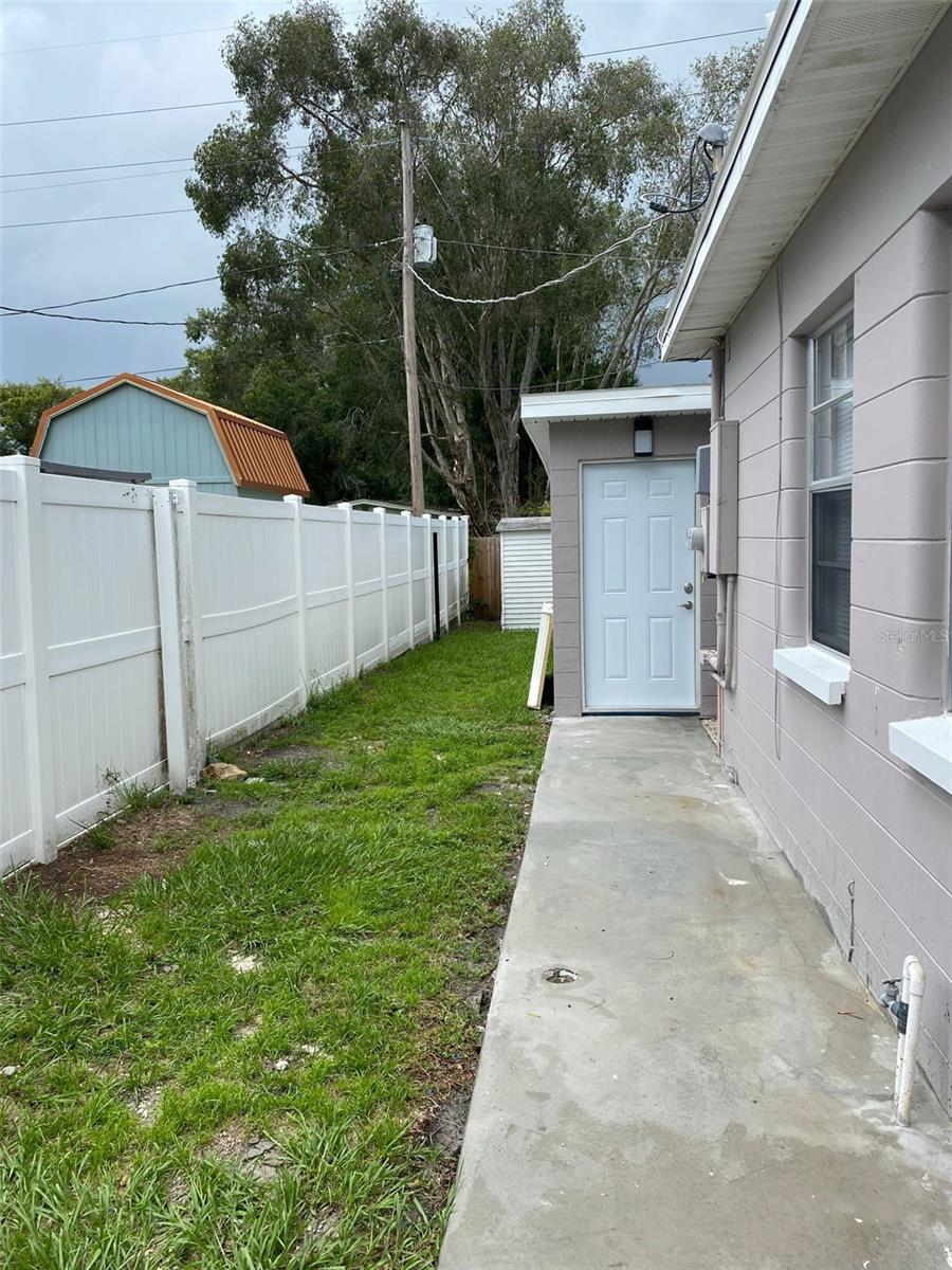 2801 AUBURN AVE W, TAMPA, FL, 33614