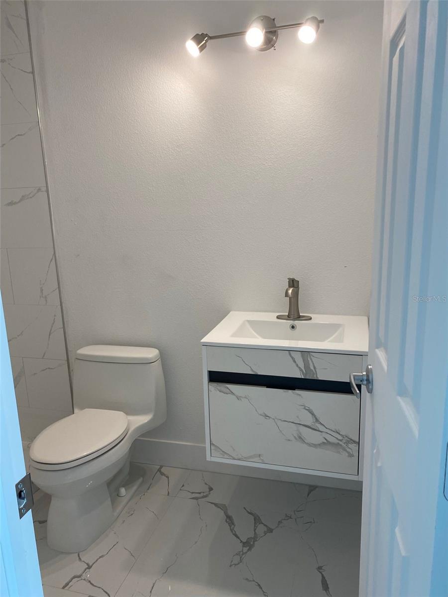 2801 AUBURN AVE W, TAMPA, FL, 33614