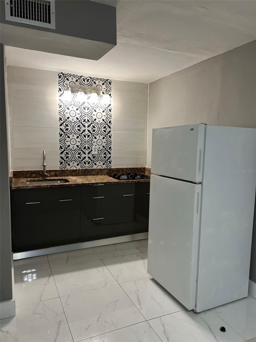 2801 AUBURN AVE W, TAMPA, FL, 33614