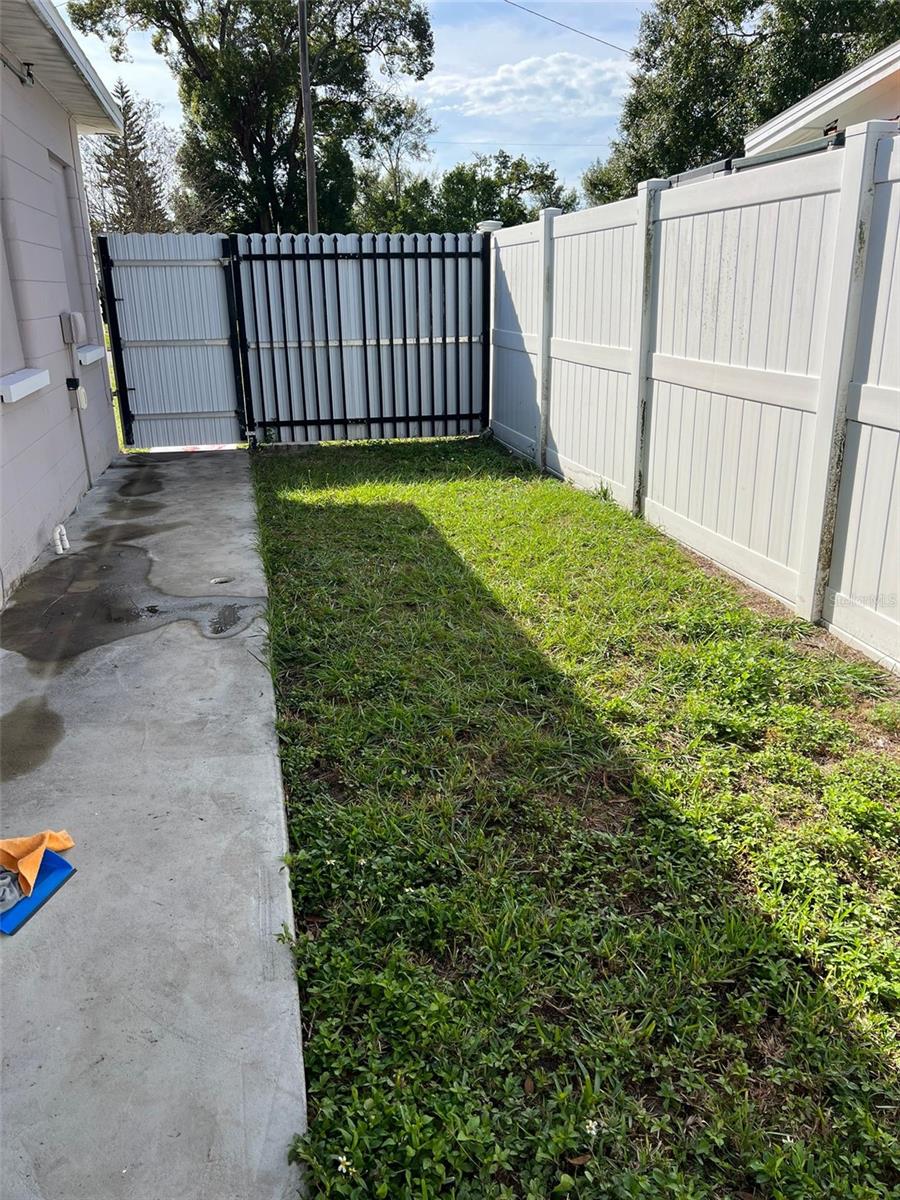 2801 AUBURN AVE W, TAMPA, FL, 33614