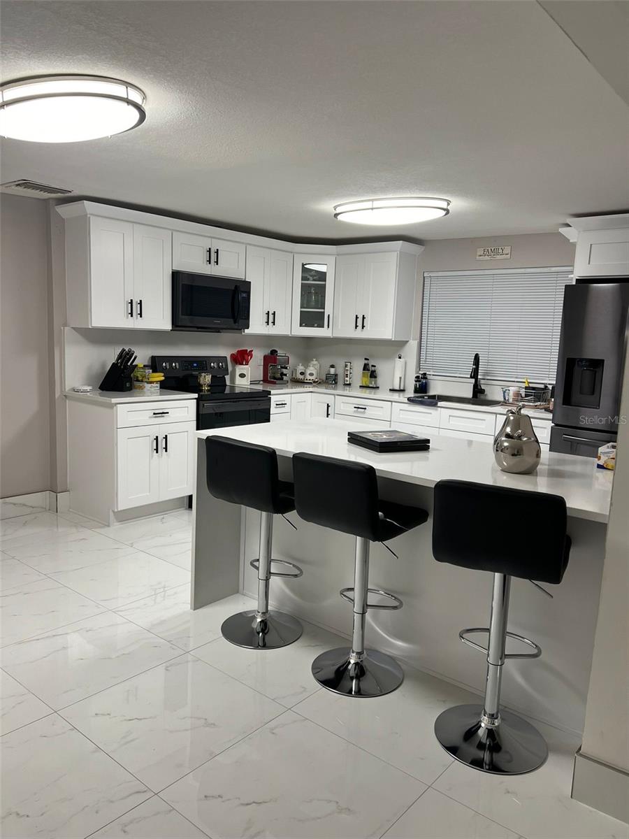 2801 AUBURN AVE W, TAMPA, FL, 33614