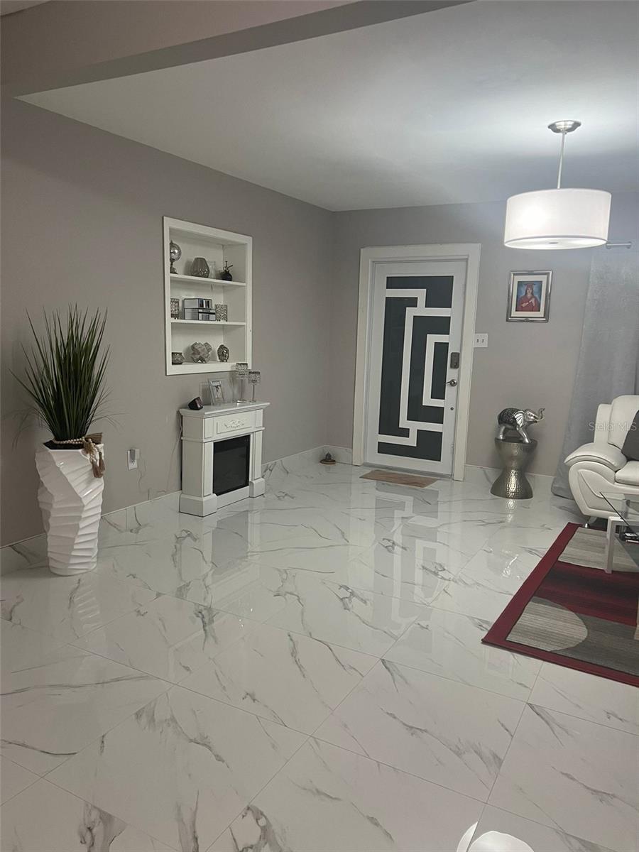 2801 AUBURN AVE W, TAMPA, FL, 33614