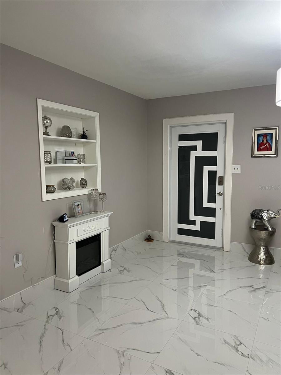 2801 AUBURN AVE W, TAMPA, FL, 33614