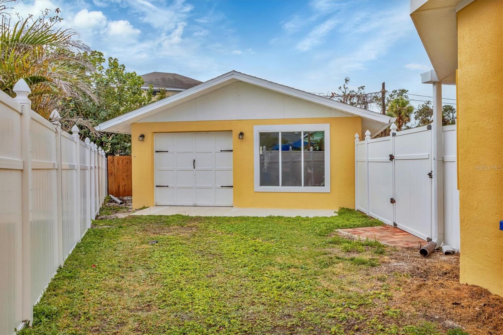 305 PAMETO RD, NOKOMIS, FL, 34275