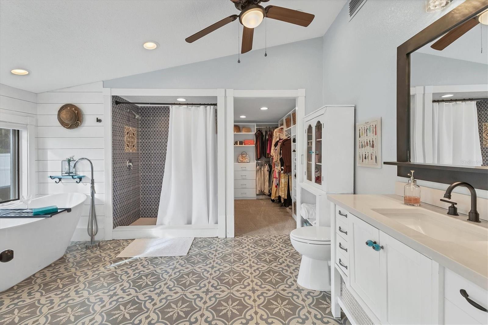 305 PAMETO RD, NOKOMIS, FL, 34275