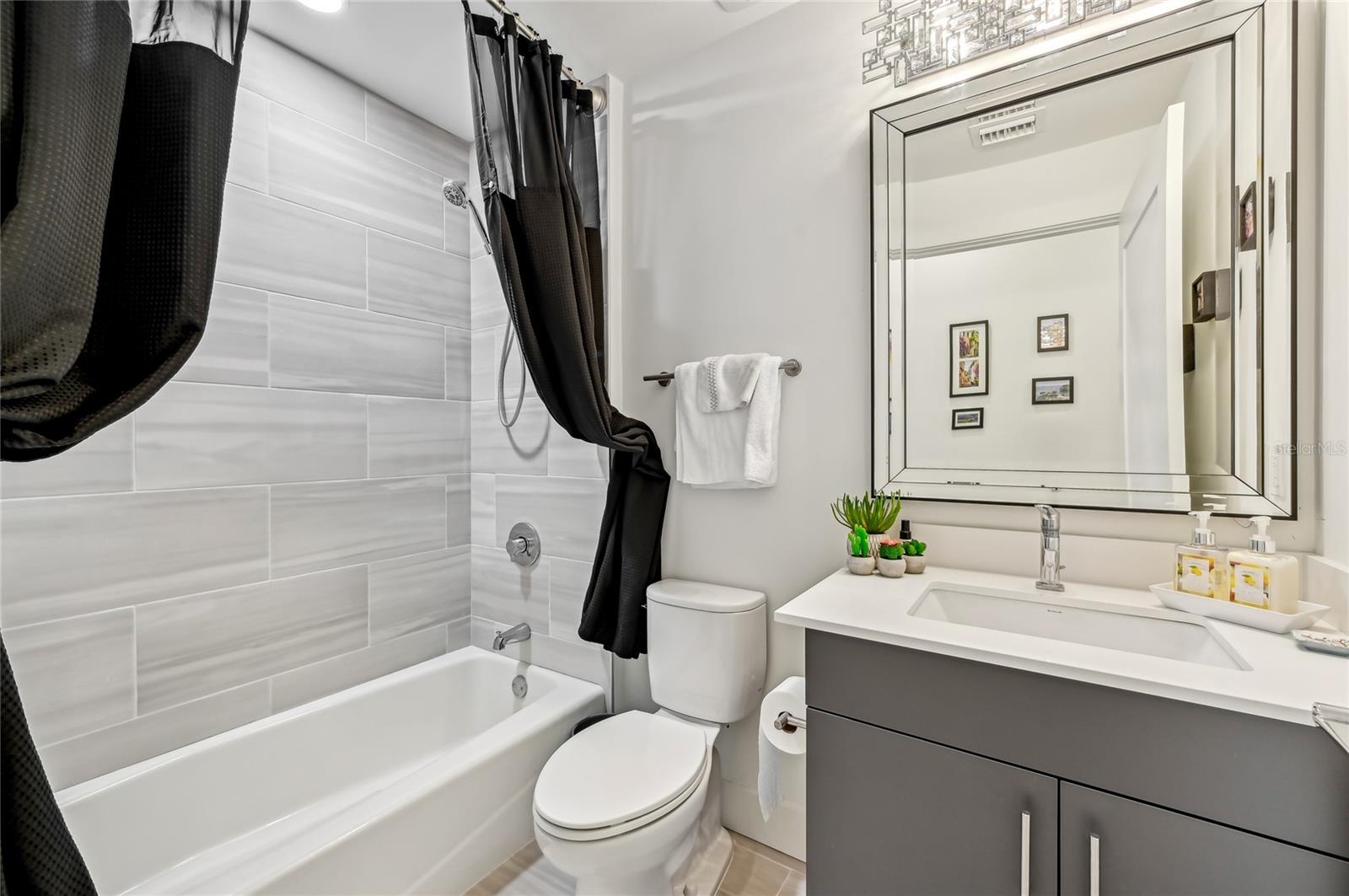 1703 N TAMIAMI TRL #209, SARASOTA, FL, 34234