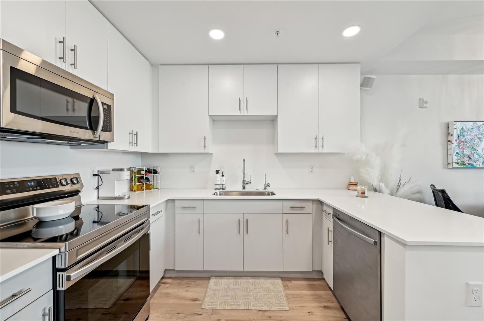 1703 N TAMIAMI TRL #209, SARASOTA, FL, 34234