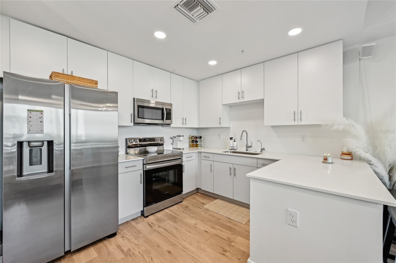 1703 N TAMIAMI TRL #209, SARASOTA, FL, 34234