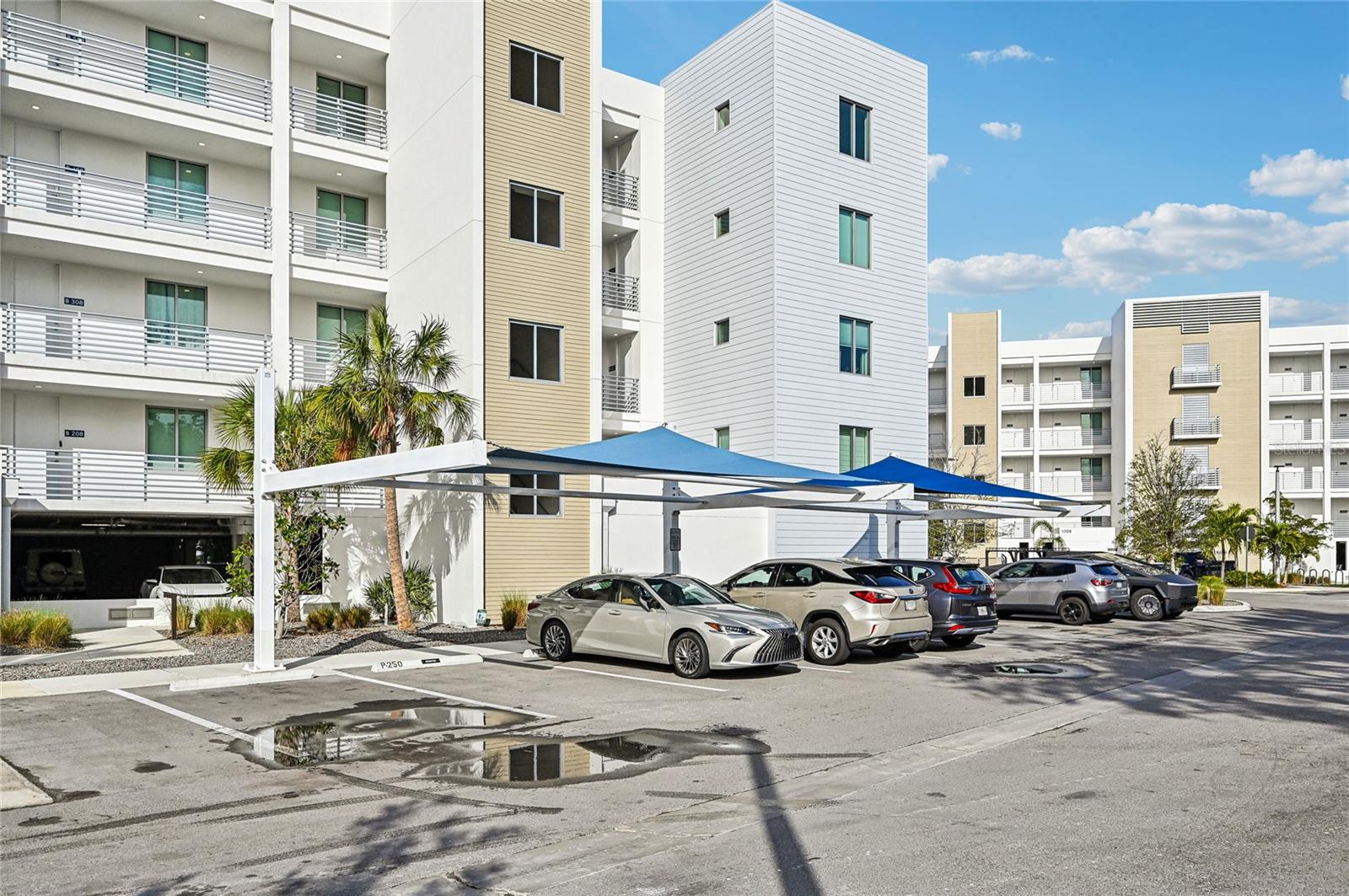 1703 N TAMIAMI TRL #209, SARASOTA, FL, 34234