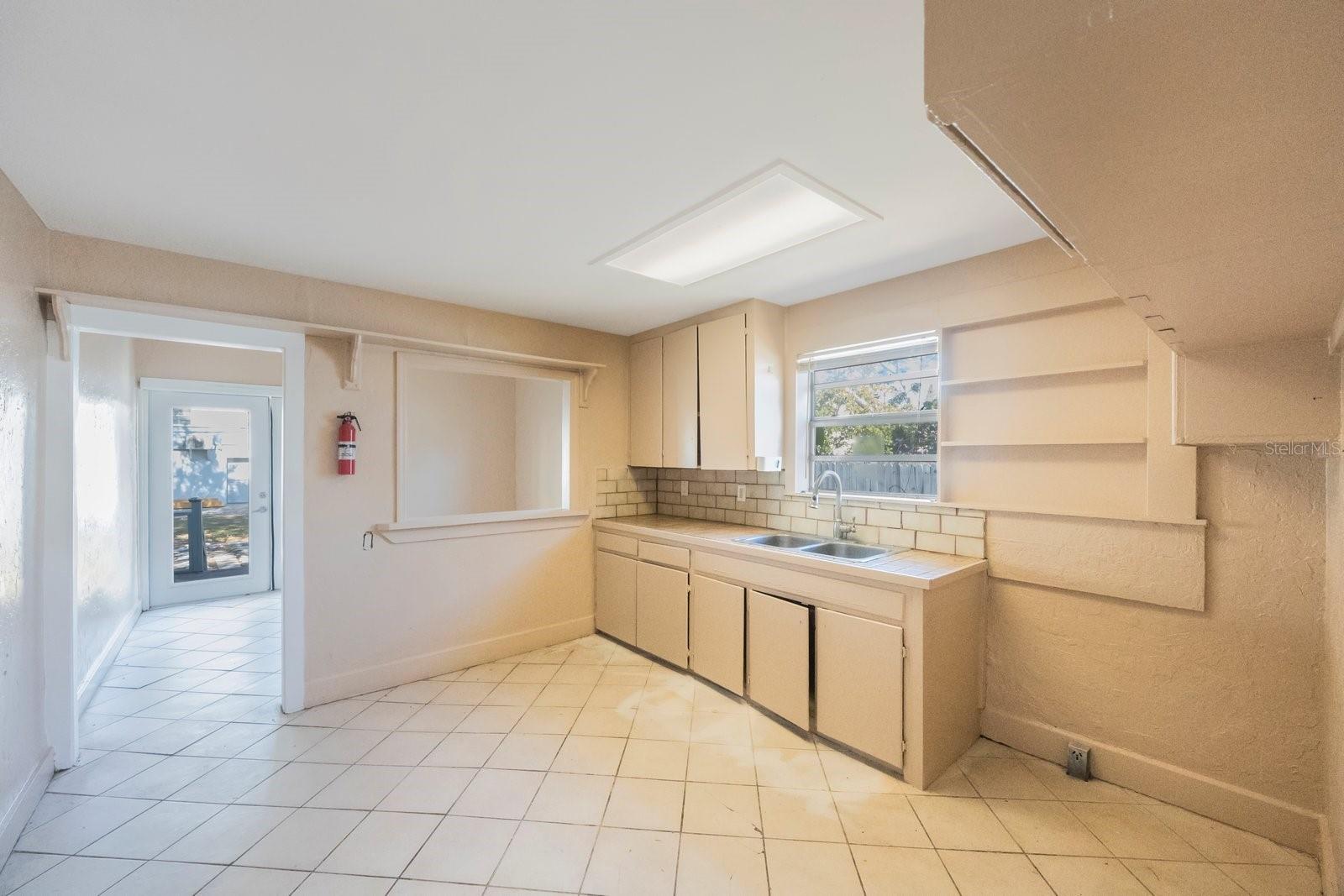 4135 4TH AVE N, ST PETERSBURG, FL, 33713