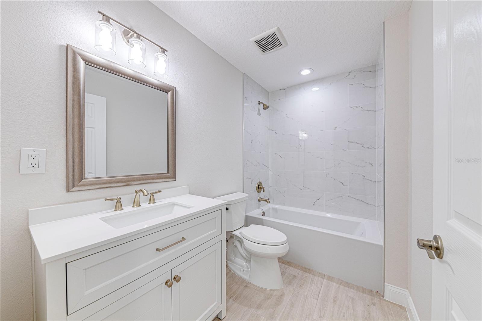 157 S LAKEVIEW DR, LAKE HELEN, FL, 32744