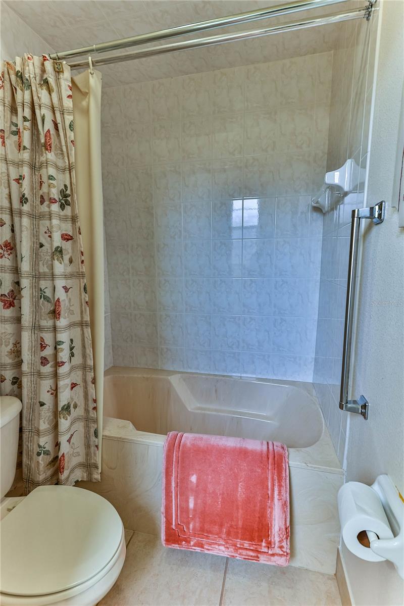 706 LAKE DIAMOND AVE, OCALA, FL, 34472