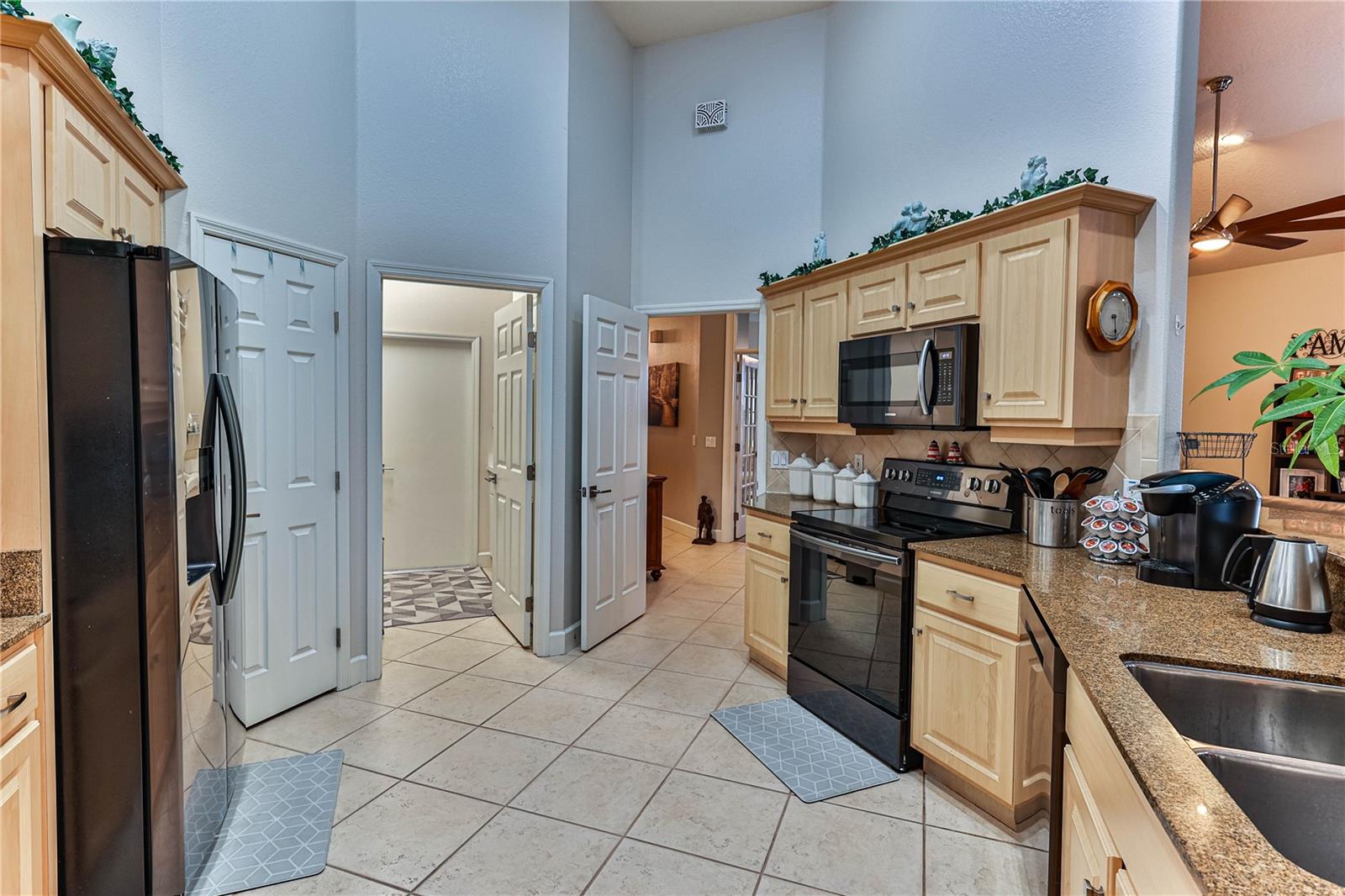706 LAKE DIAMOND AVE, OCALA, FL, 34472