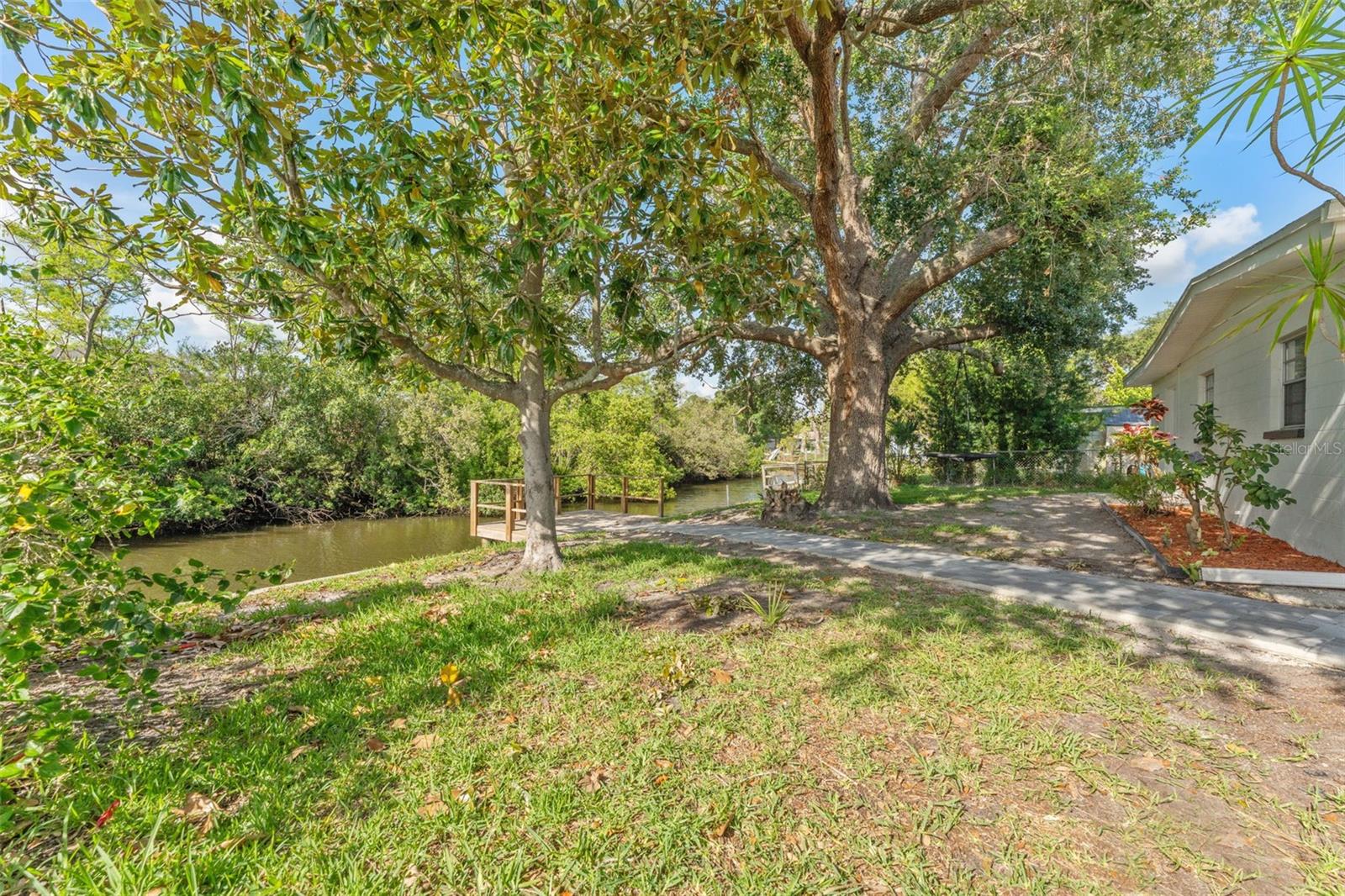 8703 DRIFTWOOD DR, TAMPA, FL, 33615