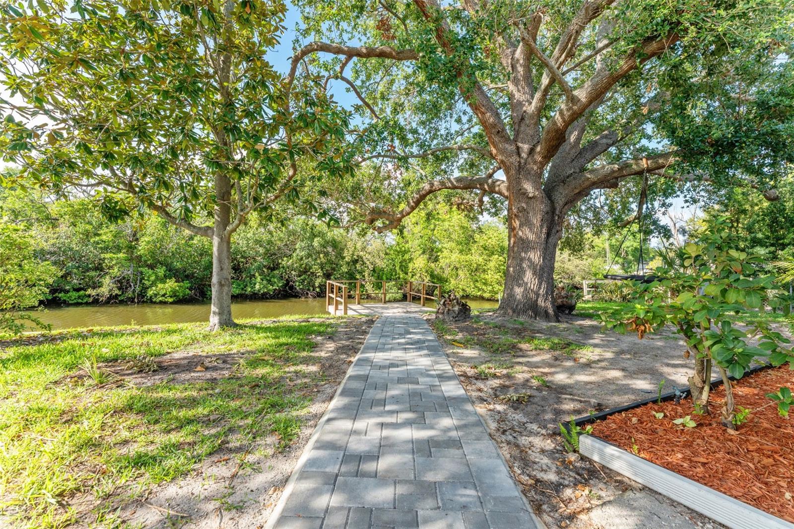 8703 DRIFTWOOD DR, TAMPA, FL, 33615