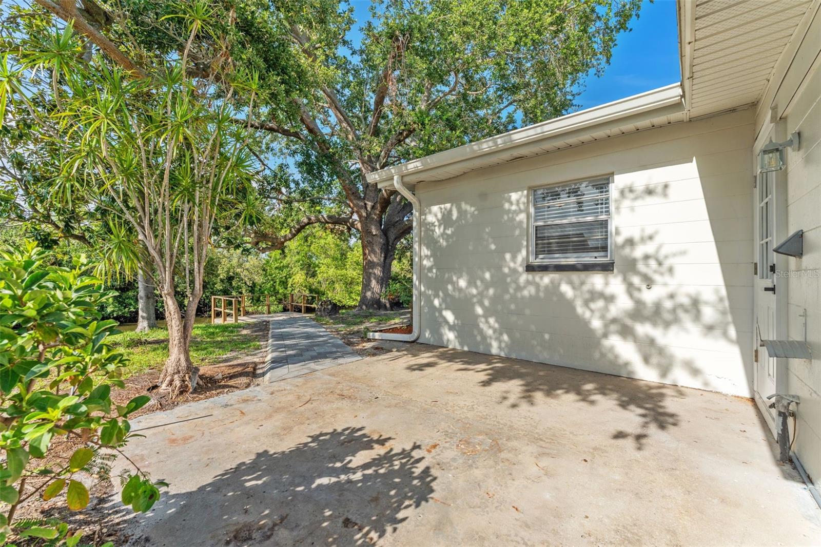 8703 DRIFTWOOD DR, TAMPA, FL, 33615
