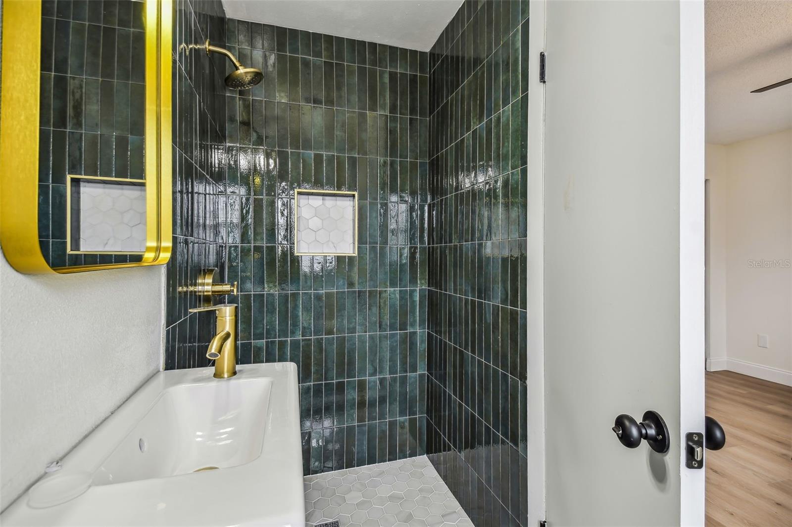5216 BONNIE BRAE CIR, ORLANDO, FL, 32808