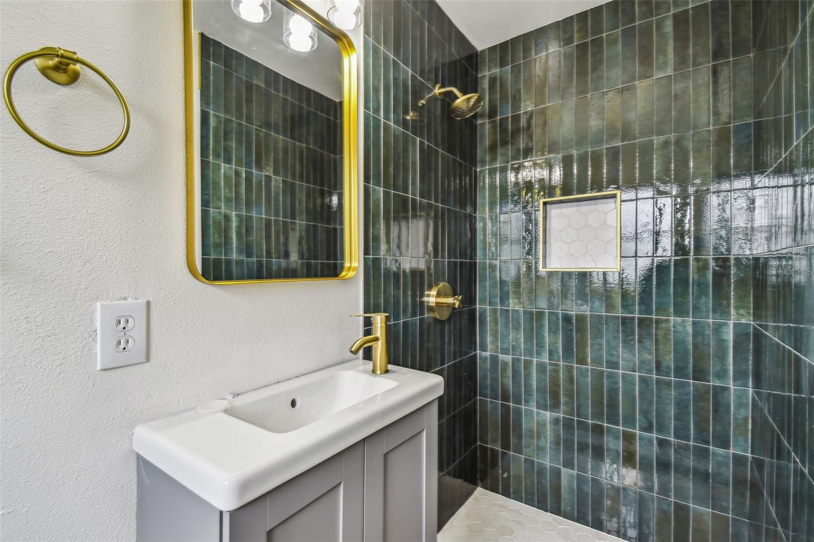5216 BONNIE BRAE CIR, ORLANDO, FL, 32808